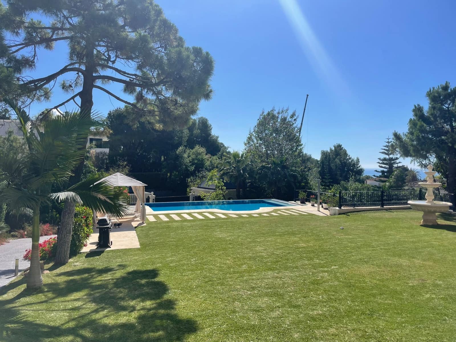8 quarto Moradia para venda em Marbella com piscina garagem - 10 900 000 € (Ref: 8615942)