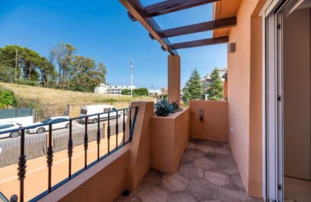 5 soveværelse Byhus til leje i Lomas De Marbella, Marbella med swimmingpool garage - € 11.700 (Ref: 8629764)
