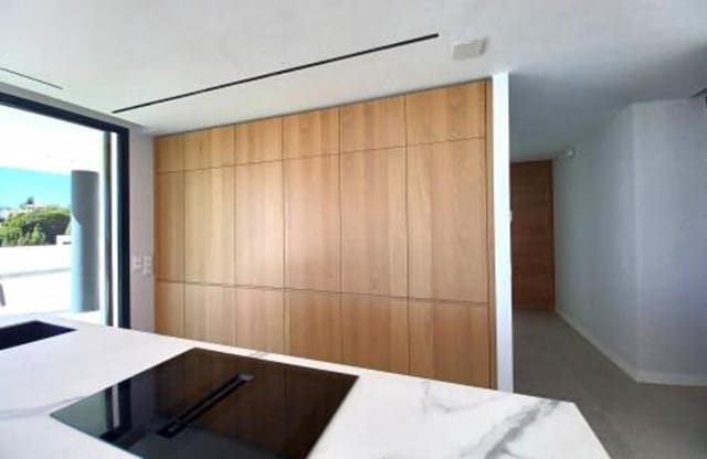 5 chambre Villa/Maison à vendre à La Zagaleta - El Madroñal, Benahavís avec piscine garage - 2 390 000 € (Ref: 8635996)