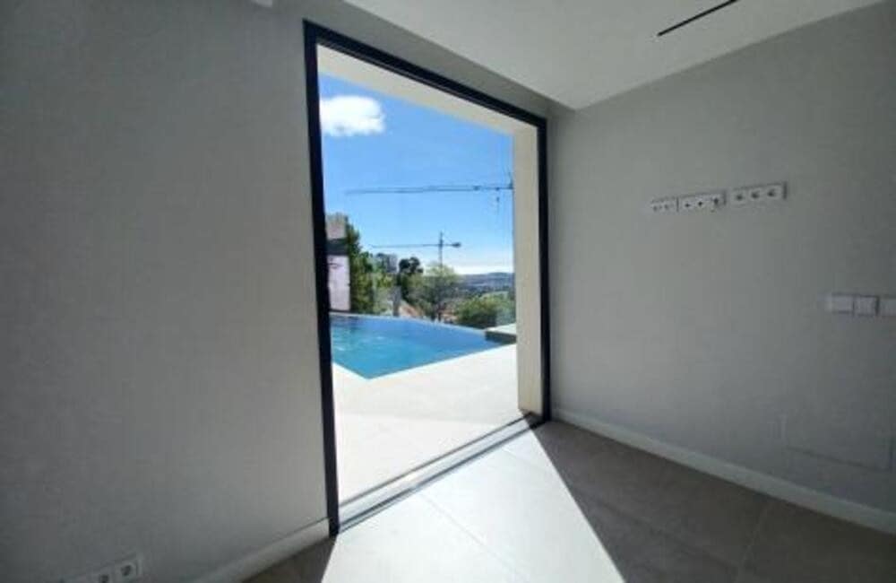 5 Zimmer Villa zu verkaufen in Benahavis mit Pool Garage - 2.390.000 € (Ref: 8635996)