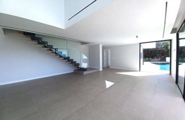 5 bedroom Villa for sale in La Zagaleta - El Madroñal, Benahavís with pool garage - € 2,390,000 (Ref: 8635996)