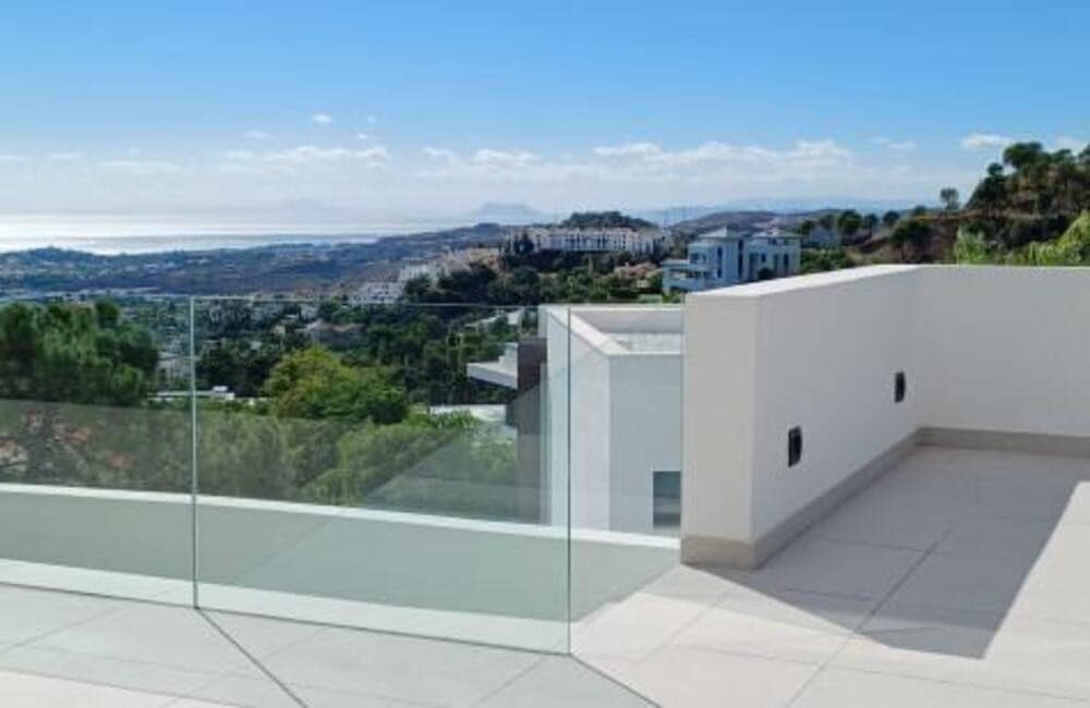 5 Zimmer Villa zu verkaufen in Benahavis mit Pool Garage - 2.390.000 € (Ref: 8635996)