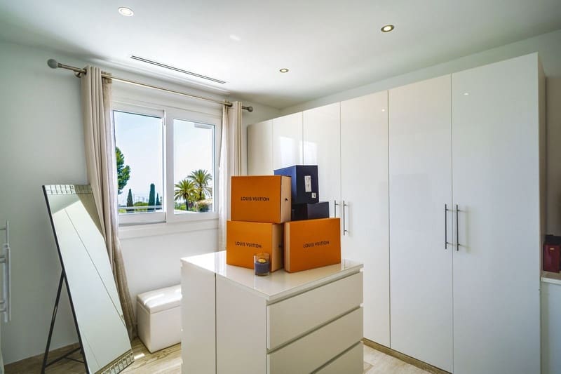 5 soveværelse Villa til salg i Marbella med swimmingpool garage - € 2.350.000 (Ref: 8651512)