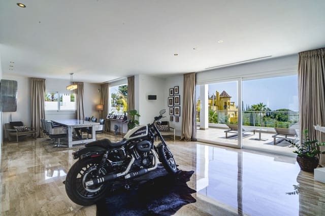 5 soveværelse Villa til salg i El Rosario, Marbella med swimmingpool garage - € 2.285.000 (Ref: 8651512)