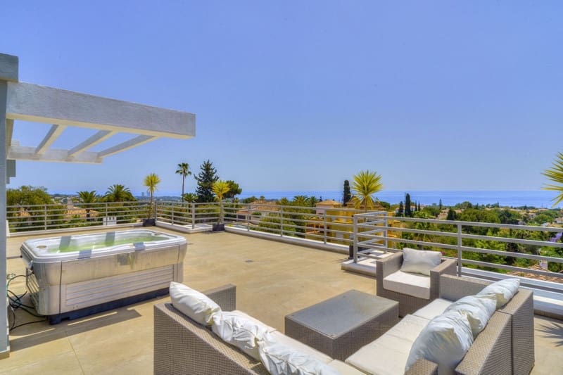 5 quarto Moradia para venda em Marbella com piscina garagem - 2 285 000 € (Ref: 8651512)