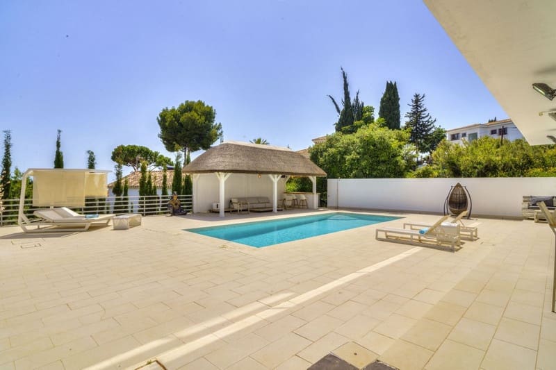 5 quarto Moradia para venda em Marbella com piscina garagem - 2 285 000 € (Ref: 8651512)