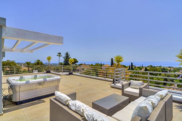 5 soveværelse Villa til salg i El Rosario, Marbella med swimmingpool garage - € 2.285.000 (Ref: 8651512)