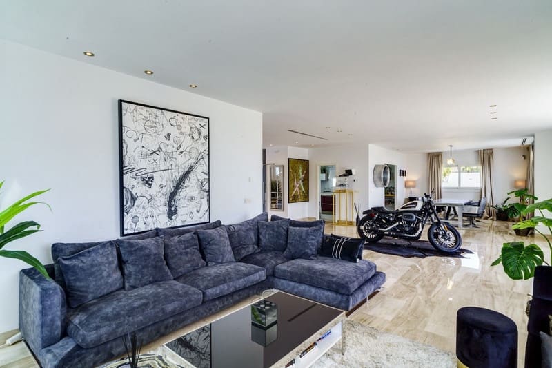 5 quarto Moradia para venda em Marbella com piscina garagem - 2 285 000 € (Ref: 8651512)