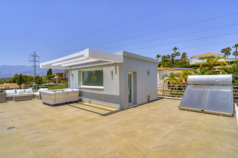 5 quarto Moradia para venda em Marbella com piscina garagem - 2 285 000 € (Ref: 8651512)