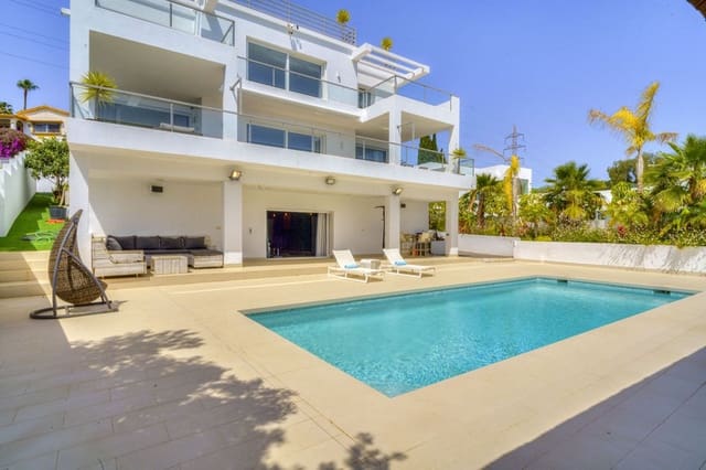 5 soveværelse Villa til salg i El Rosario, Marbella med swimmingpool garage - € 2.285.000 (Ref: 8651512)