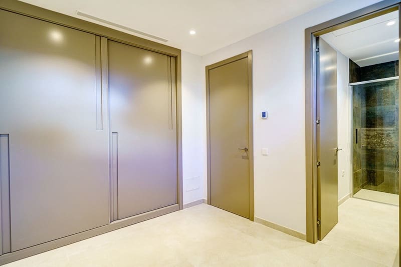 5 quarto Moradia para venda em Marbella com piscina garagem - 3 295 000 € (Ref: 8651513)