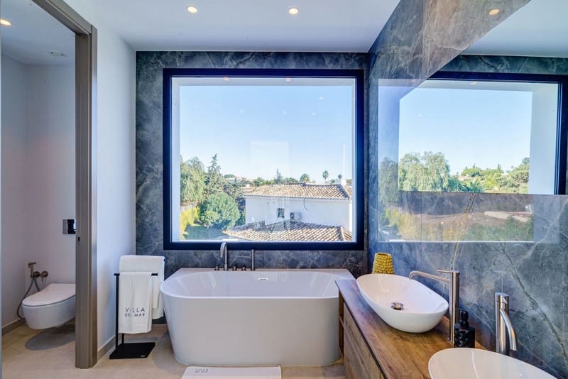 5 quarto Moradia para venda em Marbella com piscina garagem - 3 295 000 € (Ref: 8651513)