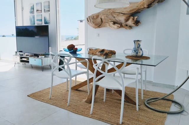 3 sypialnia Willa na sprzedaż w Marbesa, Marbella z basenem garażem - 1 675 000 € (Ref: 8654359)