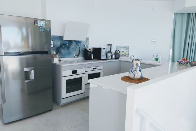3 soveværelse Villa til salg i Marbesa, Marbella med swimmingpool garage - € 1.675.000 (Ref: 8654359)