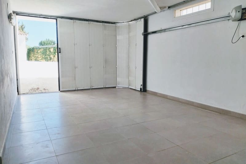 3 slaapkamer Villa te koop in Marbella met zwembad garage - € 1.675.000 (Ref: 8654359)