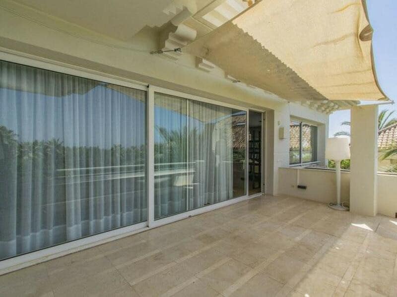 3 soverom Penthouse til leie i Marbella med svømmebasseng garasje - € 7 000 (Ref: 8656022)