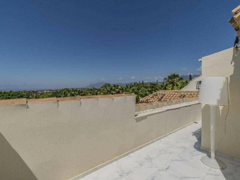 3 soverom Penthouse til leie i Marbella med svømmebasseng garasje - € 7 000 (Ref: 8656022)