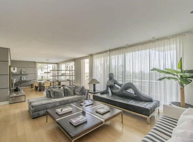 3 sypialnia Penthouse na sprzedaż w Sierra Blanca, Marbella z basenem garażem - 2 400 000 € (Ref: 8656023)