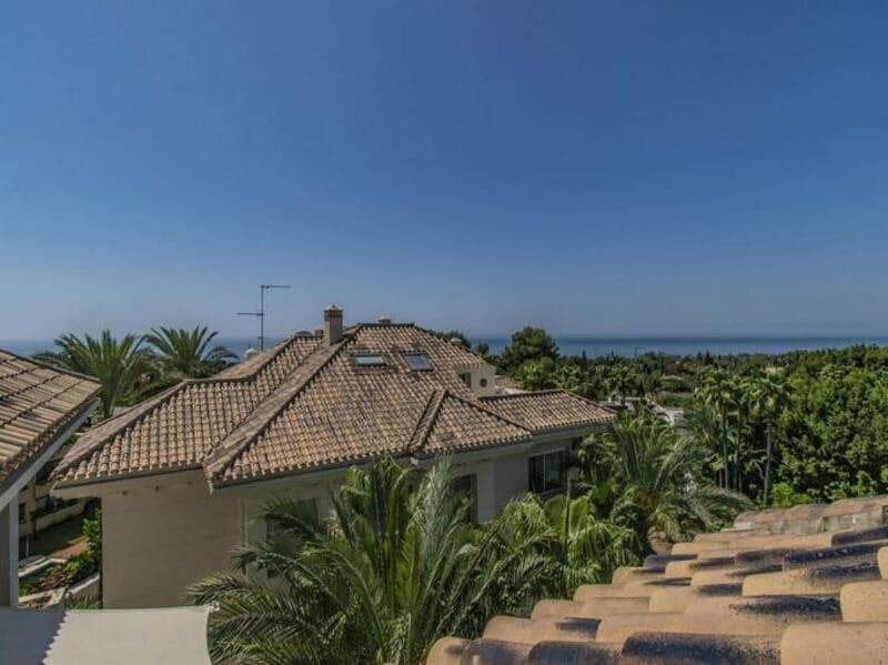 3 quarto Penthouse para venda em Marbella com piscina garagem - 2 400 000 € (Ref: 8656023)
