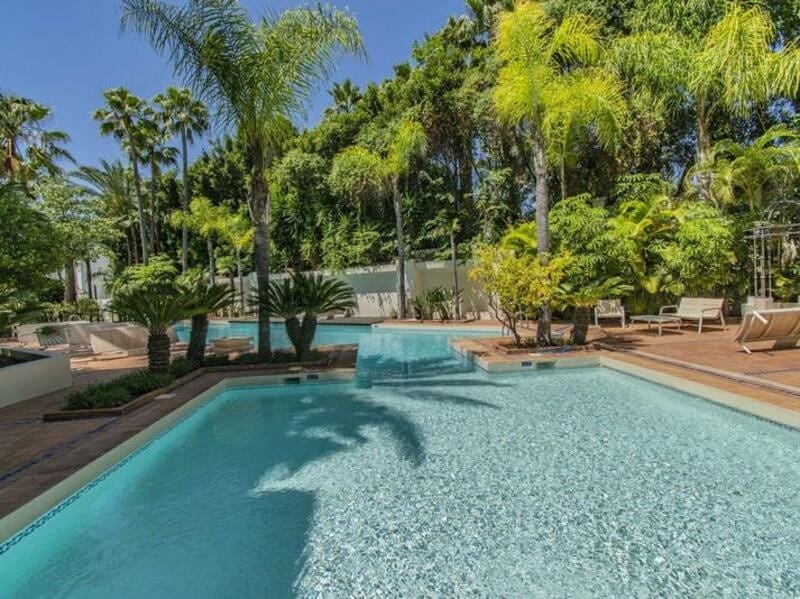 3 quarto Penthouse para venda em Marbella com piscina garagem - 2 400 000 € (Ref: 8656023)