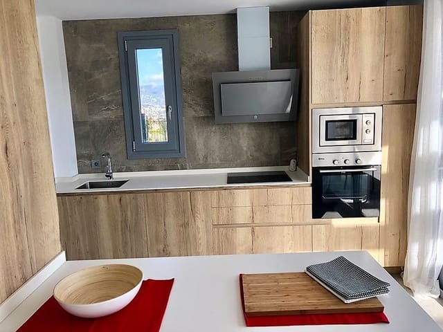 3 sypialnia Willa na sprzedaż w El Faro de Calaburra - Chaparral, Mijas z basenem garażem - 975 000 € (Ref: 8658084)