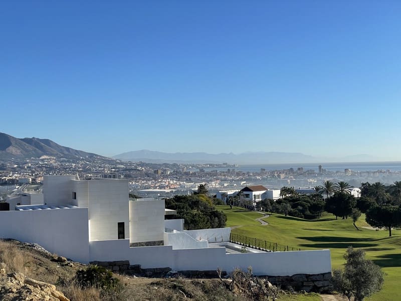 3 chambre Villa/Maison à vendre à Mijas Costa avec piscine garage - 975 000 € (Ref: 8658084)