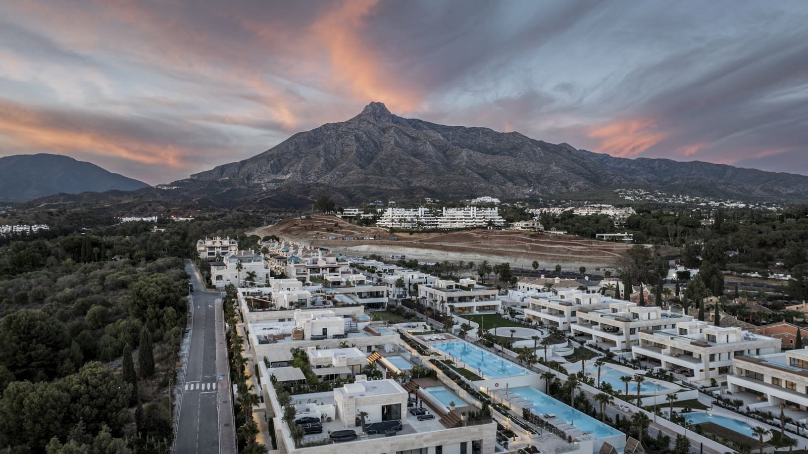 5 soverom Leilighet til salgs i Marbella med svømmebasseng garasje - € 6 500 000 (Ref: 8661825)
