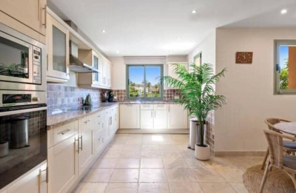 4 camera da letto Attico da affittare in Los Flamingos con piscina garage - 5.000 € (Rif: 8661828)