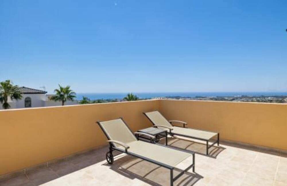 4 camera da letto Attico da affittare in Los Flamingos con piscina garage - 5.000 € (Rif: 8661828)