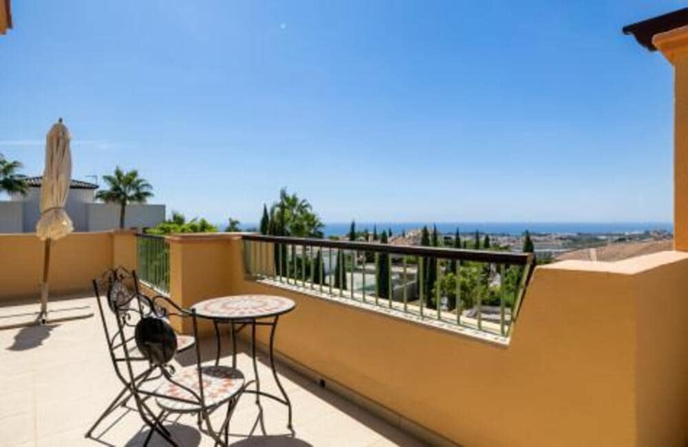 4 camera da letto Attico da affittare in Los Flamingos con piscina garage - 5.000 € (Rif: 8661828)