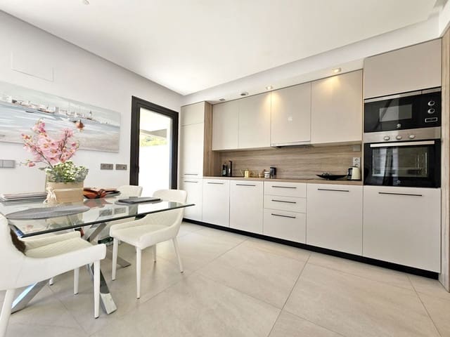 3 quarto Apartamento para venda em La Quinta, Benahavís com piscina garagem - 650 000 € (Ref: 8667015)