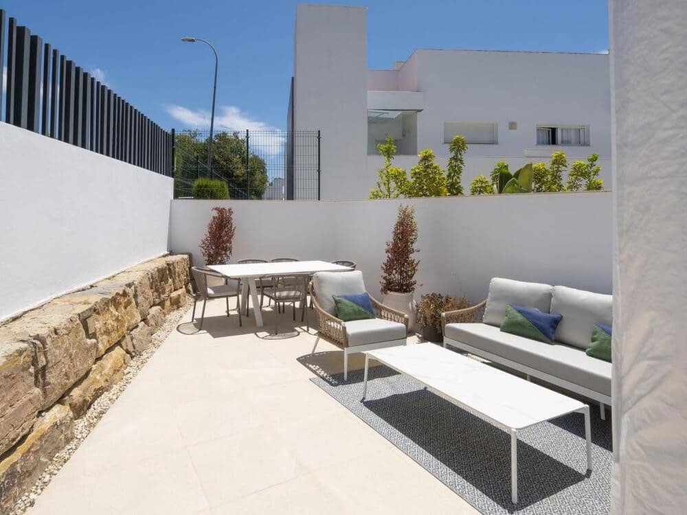 Casa de 4 habitaciones en Marbella en venta con piscina garaje - 945.000 € (Ref: 8669544)