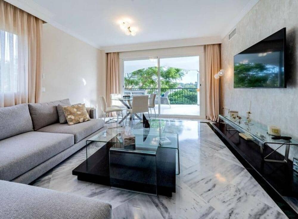 3 sovrum Lägenhet att hyra i Marbella med pool garage - 2 800 € (Ref: 8669548)