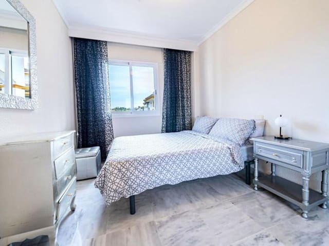 3 bedroom Apartment for rent in La Dama de Noche - La Alzambra, Marbella with pool garage - € 2,800 (Ref: 8669548)