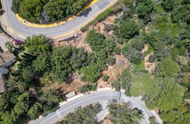 Building Plot for sale in Alto de los Monteros, Marbella - € 599,000 (Ref: 8669550)