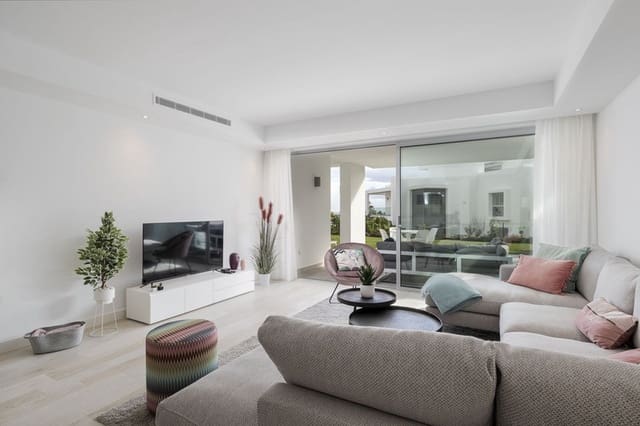 Apartamento de 2 habitaciones en Casares Pueblo, Casares en alquiler con piscina garaje - 2.500 € (Ref: 8671562)