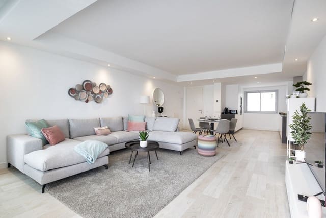 Apartamento de 2 habitaciones en Casares Pueblo, Casares en alquiler con piscina garaje - 2.500 € (Ref: 8671562)