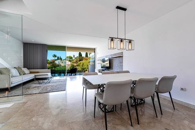 4 soveværelse Byhus til salg i Río Real, Marbella med swimmingpool garage - € 1.250.000 (Ref: 8671563)