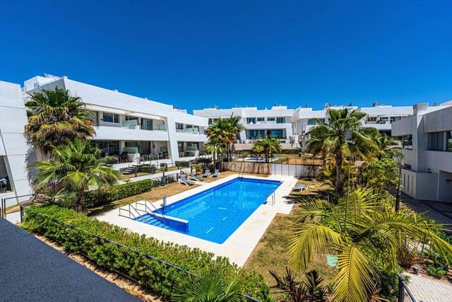 4 chambre Maison de Ville à vendre à Río Real, Marbella avec piscine garage - 1 250 000 € (Ref: 8671563)