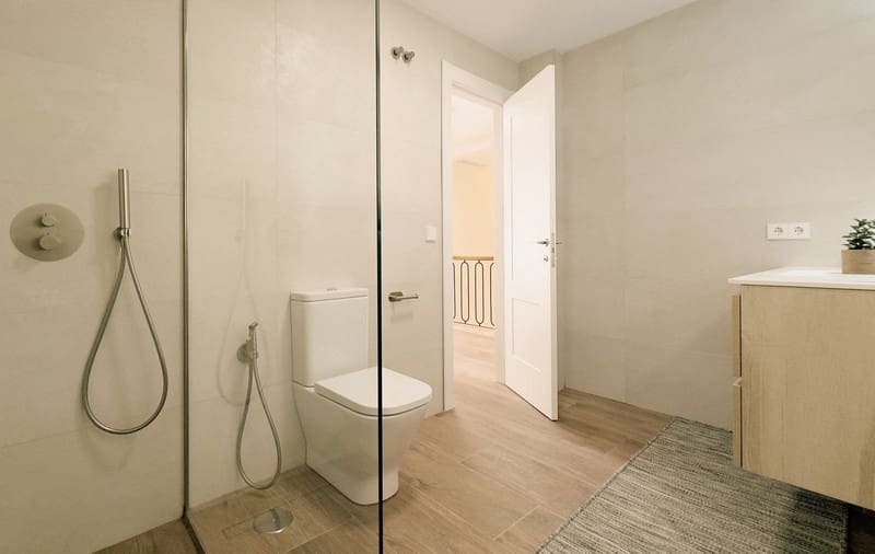 3 sypialnia Dom na sprzedaż w Benahavis z basenem garażem - 875 000 € (Ref: 8671564)