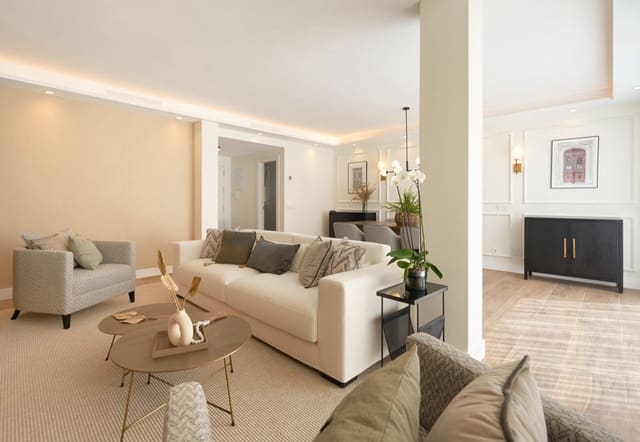 3 sypialnia Dom na sprzedaż w La Quinta, Benahavís z basenem garażem - 875 000 € (Ref: 8671564)