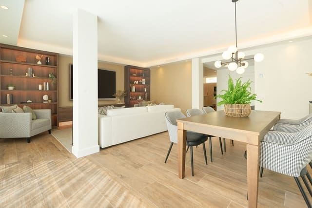 3 sypialnia Dom na sprzedaż w La Quinta, Benahavís z basenem garażem - 875 000 € (Ref: 8671564)