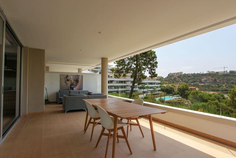 3 soverom Penthouse til salgs i Benahavis med svømmebasseng garasje - € 899 000 (Ref: 8703472)