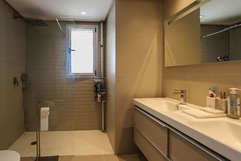 3 soverom Penthouse til salgs i Benahavis med svømmebasseng garasje - € 899 000 (Ref: 8703472)