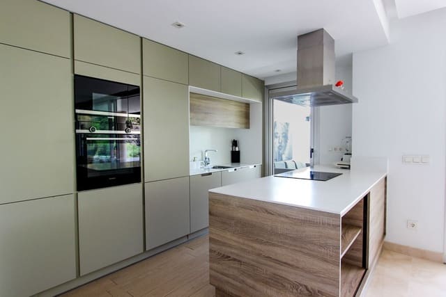 3 soveværelse Penthouse til salg i La Zagaleta - El Madroñal, Benahavís med swimmingpool garage - € 899.000 (Ref: 8703472)