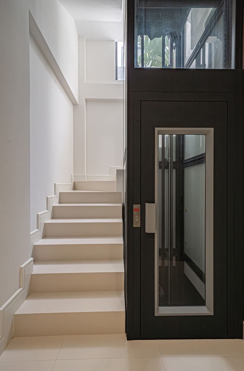 4 soveværelse Villa til salg i Golden Mile med swimmingpool garage - € 3.750.000 (Ref: 8712329)