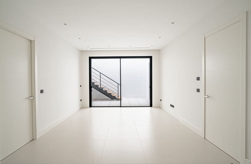 4 bedroom Villa for sale in Golden Mile with pool garage - € 3,750,000 (Ref: 8712329)