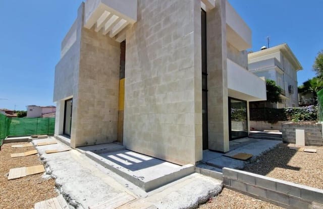 4 sypialnia Willa na sprzedaż w Nueva Andalucía Centro, Marbella z basenem - 1 595 000 € (Ref: 8712334)