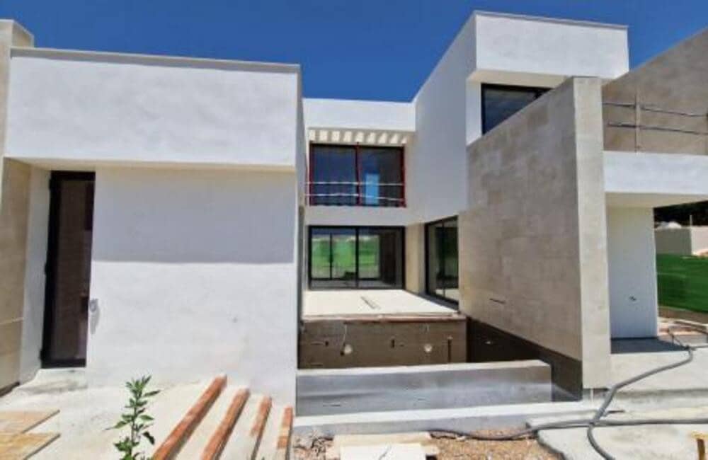 4 sypialnia Willa na sprzedaż w Nueva Andalucia z basenem - 1 595 000 € (Ref: 8712334)