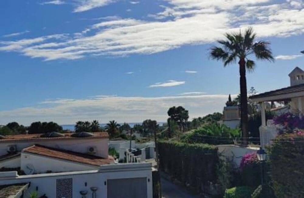 4 sypialnia Willa na sprzedaż w Nueva Andalucia z basenem - 1 595 000 € (Ref: 8712334)